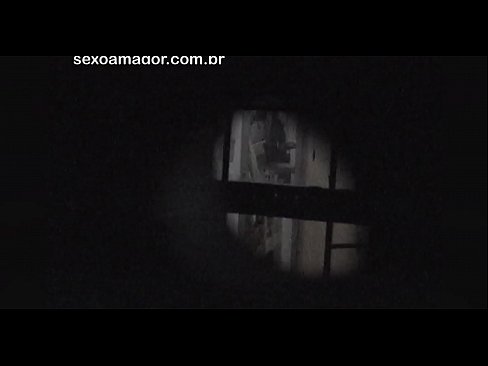❤️ Блондинку тайно снимает на видео соседский вуайерист, спрятанный за полыми кирпичами Шлюхи на порно сайте rassadakubani.ru ❌️❤